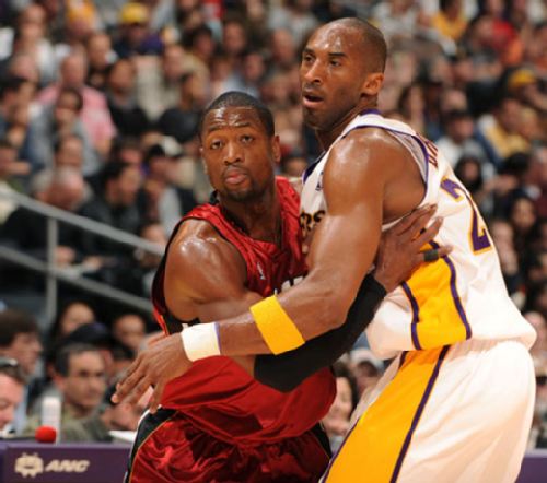 球员们在接 球员们在接